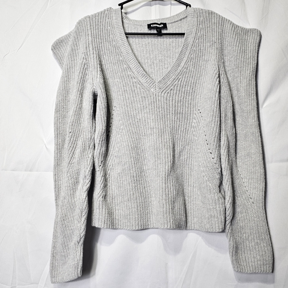 Express grey knitted long sleeve v neck square pointed shoulder sweater medium